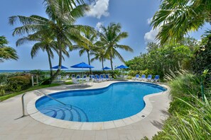 Communal pool and garden