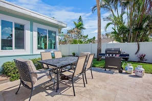 Outdoor Dining, Outdoor Grill