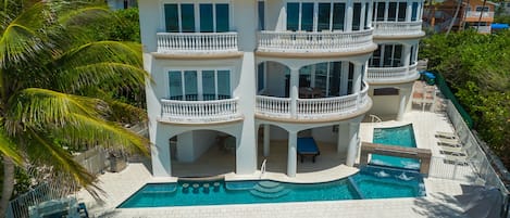 Anna Maria Grand Beach House - By Anna Maria Vacations