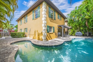 Private Pool and Spa