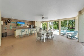 Outdoor Bar and TV