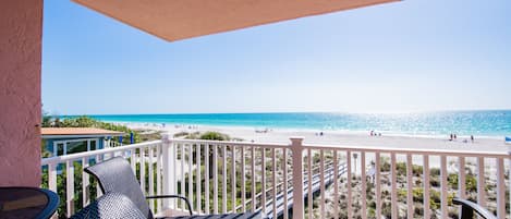 Anna Maria Island Club 20 - By Anna Maria Vacations