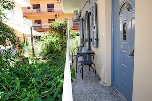 Lovely Corfu Apartment | 1 Bedroom | Tulip House | Close to Centre of Town & All Amenities | Corfu Town