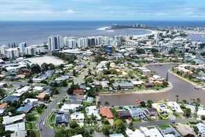 Walking distance to Mooloolaba Esplanade