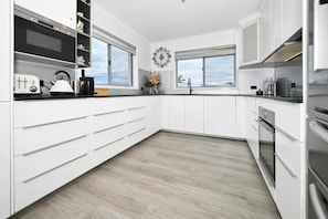 Spacious modern kitchen