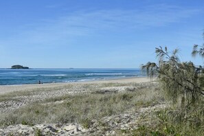 Mudjimba Beach & Old woman Island