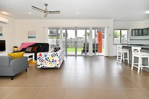 Spacious, open plan, kitchen, family & dining area