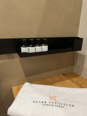 Équipements de salle de bain