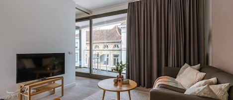 Livingroom with balcony