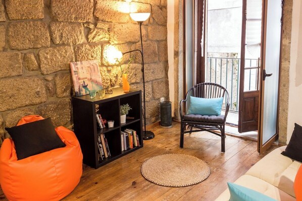 Salon chambre / Sala de estar / Bedroom sofa / Salón #guesth4u