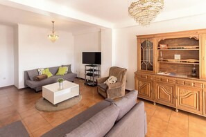 Sala de estar / Living room / Salón / Salle de séjour