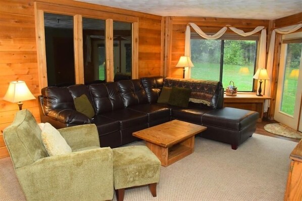 Couch, Furniture, Indoors, Living Room, Table