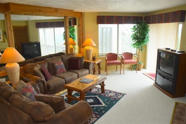 Screen, Furniture, Indoors, Living Room, Home Decor