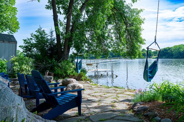 Sitting & Fire Pit Area on the Lake