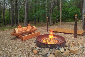 Fire pit w/ Custom Log Furniture