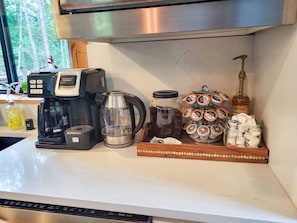 Well supplied coffee station