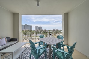 Florida is best enjoyed outdoors, and this patio offers the perfect space for that