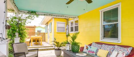 Surf City Vacation Rental | 3BR | 2BA | 1,180 Sq Ft | 2 Steps Required