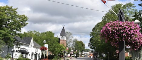 Main Street unionville in the summer 