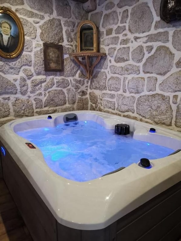 Bain à remous intérieur