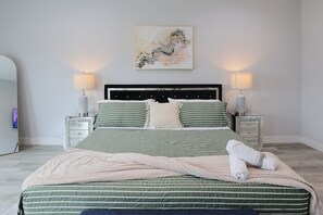 Bedroom one (queen size bed)