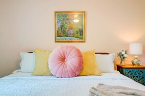 Second guest bedroom with a king bed.