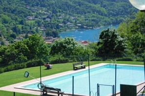 Holiday Home Swimming Pool