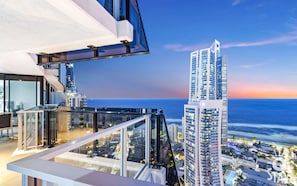 Spectacular views of the ocean and the city from the balcony