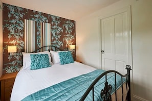 The Paddock, Netherton - Host & Stay