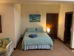Indoors, Furniture, Bed, Home Decor, Bedroom