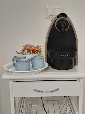 Kaffee und/oder Kaffeemaschine