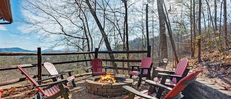 Firepit View and Seating for 6