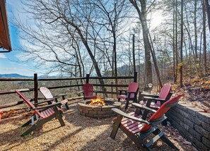 Firepit View and Seating for 6