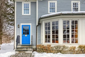 Second floor unit, downtown Lenox