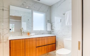 Luxurios custom bathrooms with Waterworks bathroom and kitchen hardware