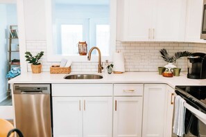 Full kitchen makes cooking at home a breeze. 