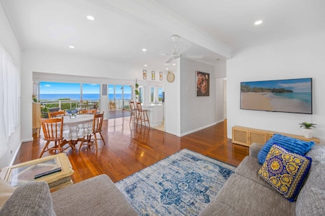 C-View Lake Cathie