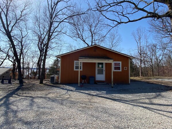 Cabin 11 - exterior