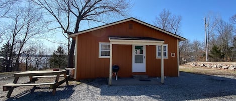Cabin 12 - exterior