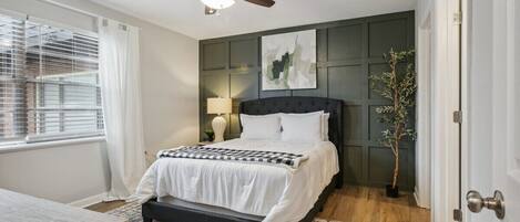 The comfortable queen bedroom is perfect for a great nights sleep - we even provide extra linens so you don't have to rush through laundry day! 