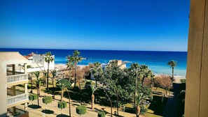 Vue sur la plage ou l’océan