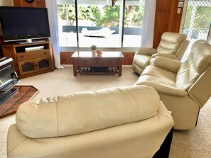 Separate Lounge and Dining Areas
Offers both communal and private spaces for guests to relax, socialise, or unwind independently.