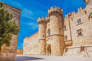 Rhodes castle - Explore the era of the knights