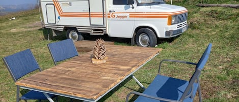屋外ダイニングエリア
