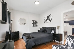 Black & White room