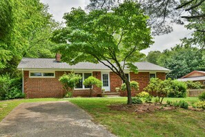 Our quaint Arden home awaits!