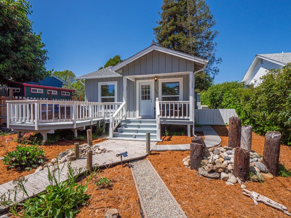 Beautiful Cottage close to beach