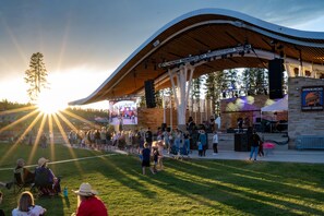 Hideaway Park MUSIC Just steps away; live music all summer long