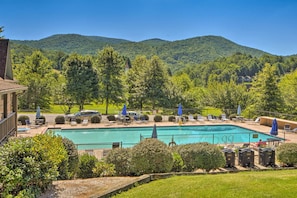 Sky Valley Resort | Outdoor Pool