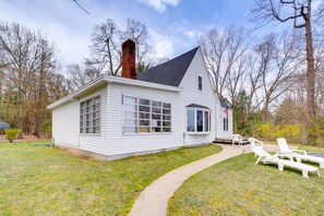 2-Story House | 2,250 Sq Ft | On-Site Lake Access | Self Check-In